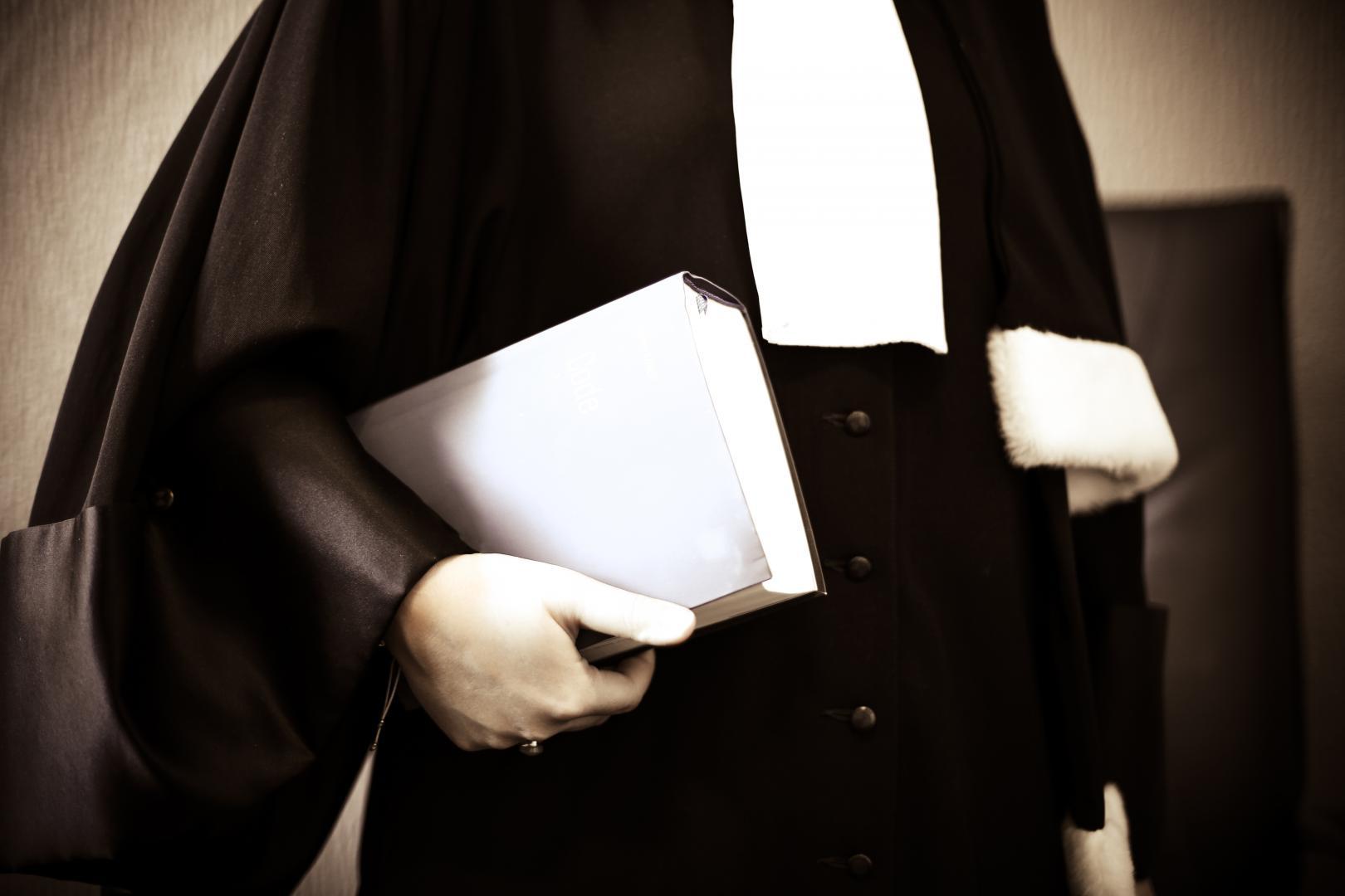 Avocat droit commercial Aubenas